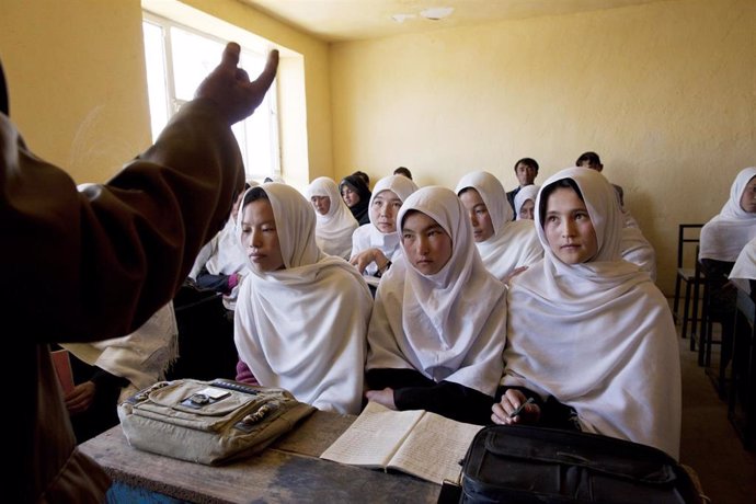 Varias niñas en clase en una escuela de Afgnanistán, en una imagen de archivo