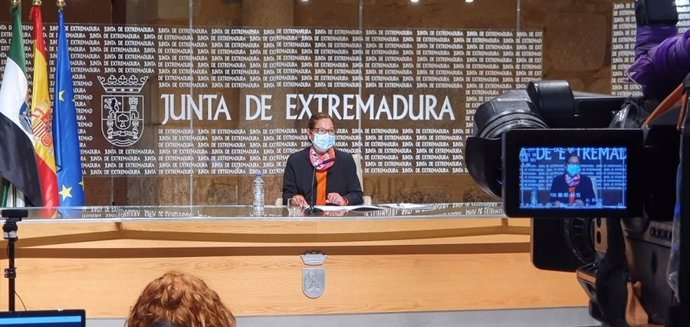 La vicepresidenta primera de la Junta de Extremadura, Pilar Blanco-Morales, en rueda de prensa sobre los acuerdos del Consejo de Gobierno autonómico