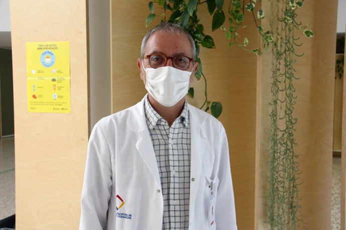 Pla mitj del director general adjunt de l'Hospital de Cerdanya, Xavier Conill. Imatge del 23 de setembre de 2020 (Horitzontal).