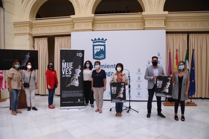 El Ayuntamiento De Málaga Informa: Campaña De Sensibilización Contra La Trata, Tú Mueves La Trata. Te Toca Mover Ficha A Ti