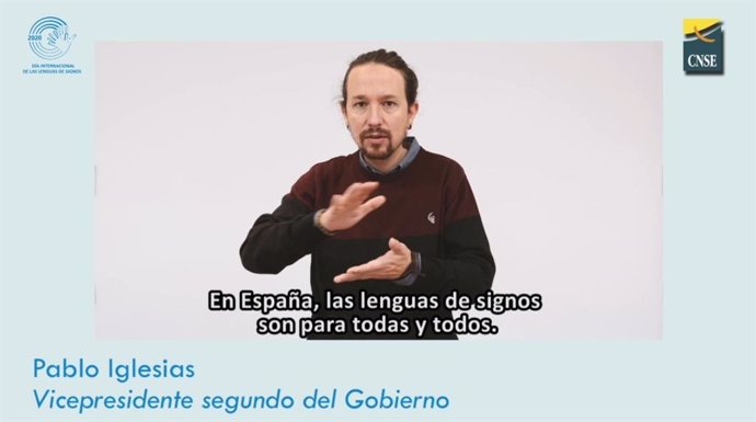 Pablo Iglesias se suma a la campaña para reivindicar las lenguas de signos