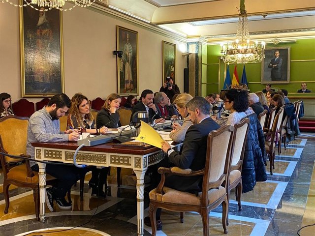 Pleno del Ayuntamiento de Oviedo,