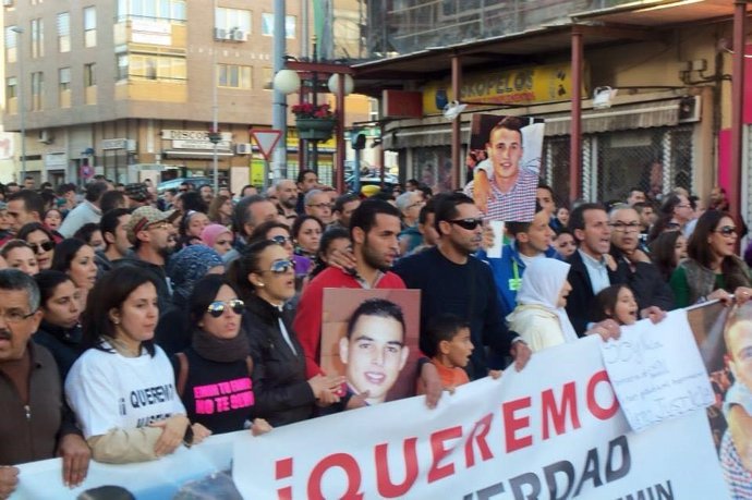 Una manifestación convocada por la familia de Emin y Pisly, dos melillenses muertos por disparos