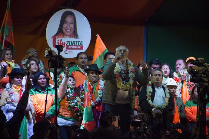 Bolivia.- Mesa se muestra despreocupado ante la estrategia electoral de Camacho 