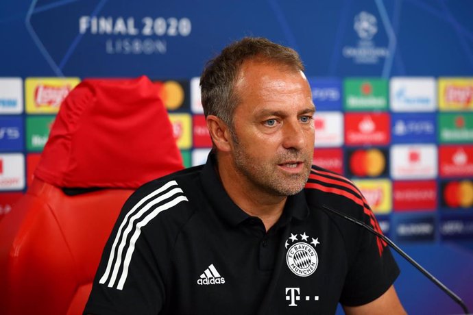Hans-Dieter Flick, entrenador del Bayern, en una conferencia de prensa el pasado verano