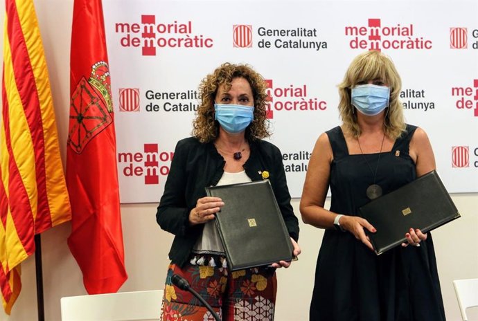 La consejera de Justicia de la Generalitat de Cataluña, Ester Capella; y la consejera de Relaciones Ciudadanas del Gobierno de Navarra, Ana Ollo