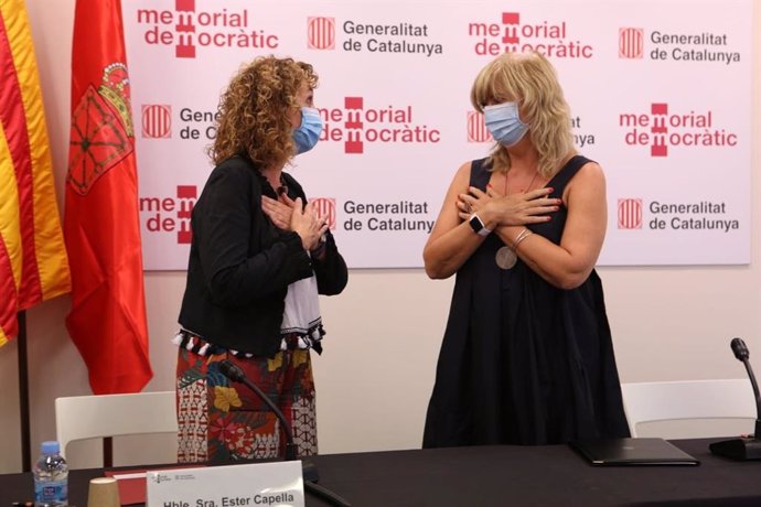 La consellera de Justicia de la Generalitat, Ester Capella, y la consellera del Departamento de Relaciones Ciudadanas del Gobierno de Navarra, Ana Ollo. En Barcelona, el 23 de septiembre de 2020.