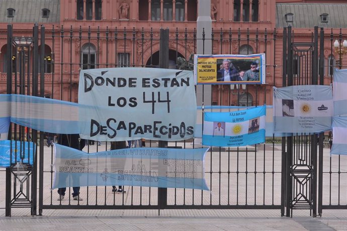 Manifestación en Buenos Aires de los familiares de los desaparecidos en el submarino ARA San Juan