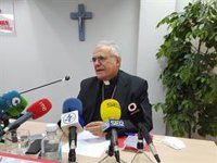 El obispo de Córdoba llama a los cristianos a "salir al encuentro" de los inmigrantes para ayudarles en lo posible