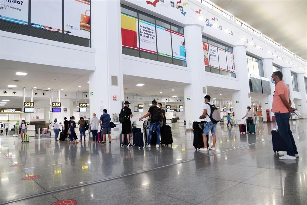 Turismo Costa del Sol acusa al Gobierno de "dar la puntilla" al sector por "dejadez" y exige pedir ya ayudas europeas 2 Turismo Costa del Sol acusa al Gobierno de "dar la puntilla" al sector por "dejadez" y exige pedir ya ayudas europeas 2
