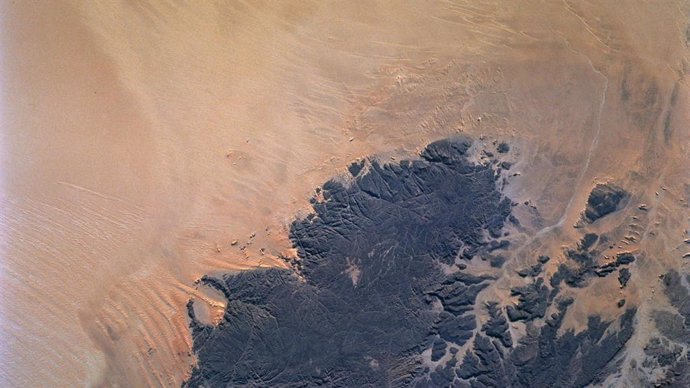 La NASA rebuscará agua bajo desiertos con tecnología usada en Marte