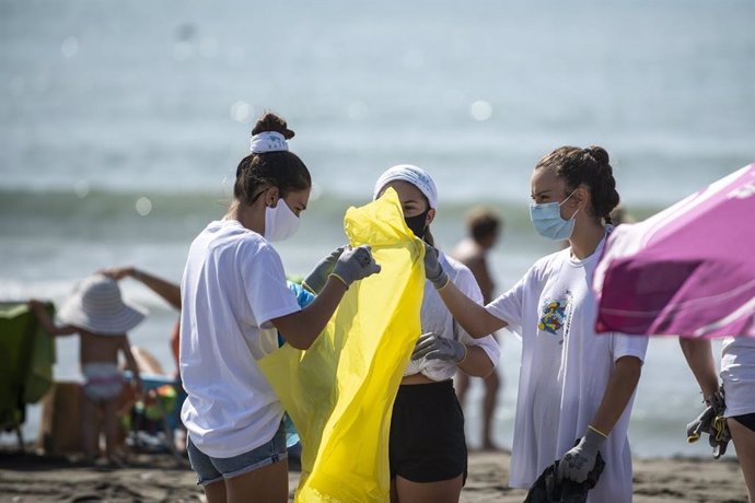 Proyecto LIBERA celebrará la cuarta edición de la campaña '1m2 por las playas y los mares' desde el 26 de septiembre hasta el 4 de octubre en 115 puntos del litoral español y espera la participación de 1.800 voluntarios.