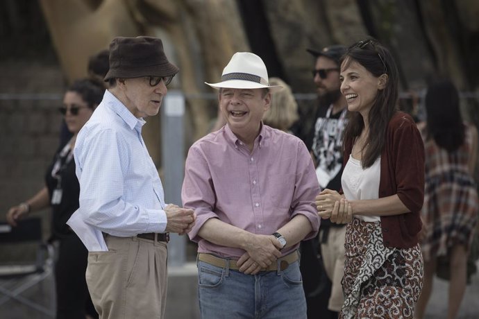 Woody Allen, Wallace Shawn y Elena Anaya en el rodaje de Rifkin's Festival