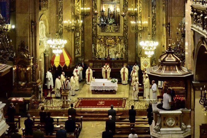 La Misa de la Merc en la Basílica de la Merc se celebra este jueves con restricciones por el Covid-19
