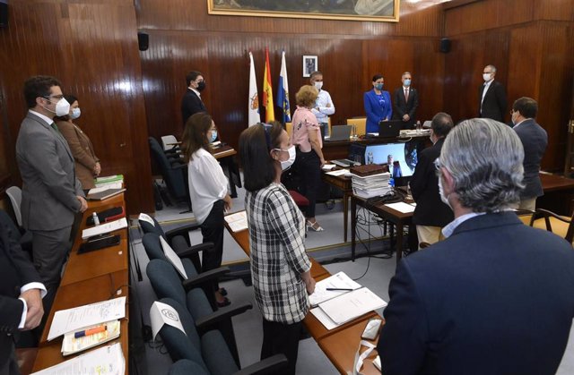 El Pleno del Ayuntamiento de Santander guarda un minuto de silencio por la muerte de Jaime Blanco