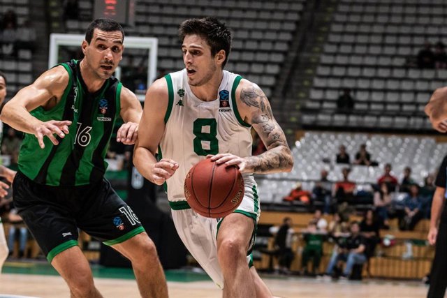 Partido europeo del Club Joventut Badalona en el Palau Olímpic de Badalona