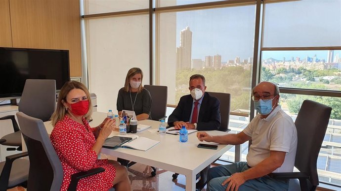 Reunión de Cámara Alicante con Hosbec