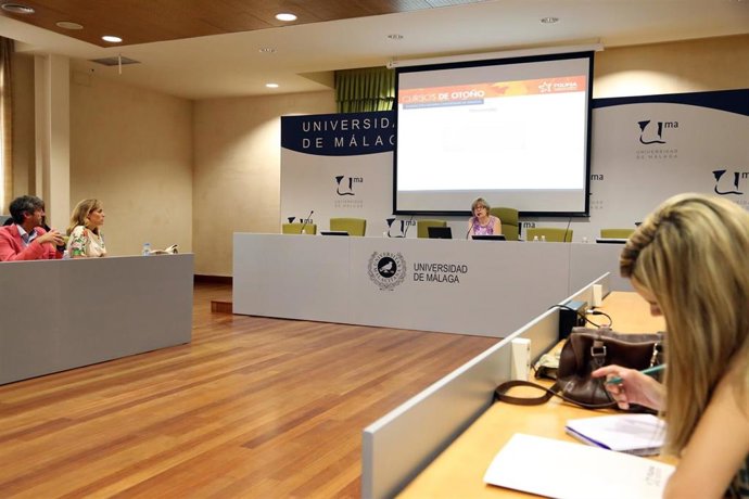 Presentación Cursos de Otoño de la Fguma, en una imagen de archivo