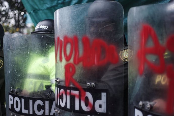 Colombia.- El ELN reconoce su participación en las protestas contra la Policía d