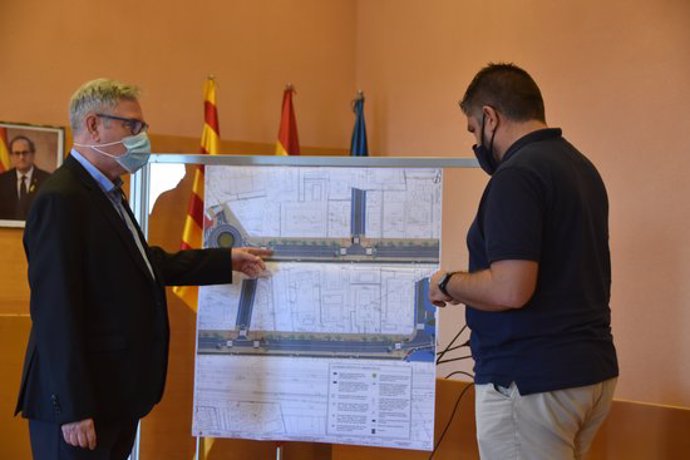 Pla conjunt de la presentació del projecte de remodelació del tram de l'antiga N-340 al seu pas per Torredembarra. (horitzontal)