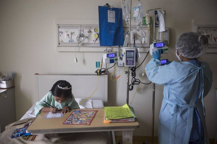 Enfermeras en un hospital infantil en Perú durante la pandemia del coronavirus. 