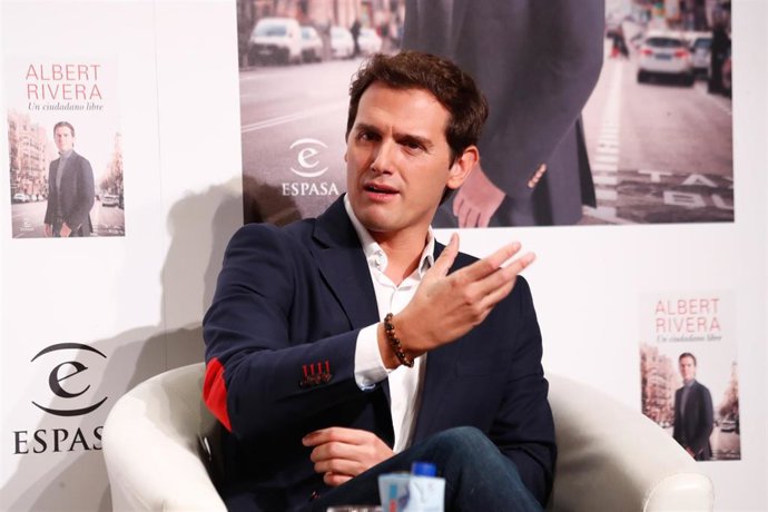 El expresidente de Ciudadanos Albert Rivera durante la presentación de su libro 'Un ciudadano libre' en el Auditorio Gabriela Mistral de Casa de América, en Madrid (España), a 22 de septiembre de 2020.