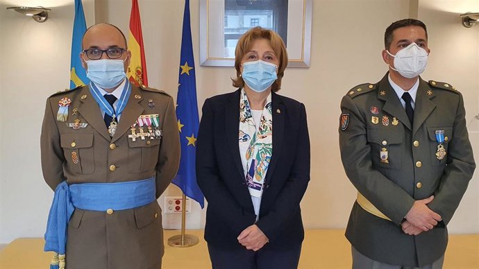 Álvaro Díaz Y  Fernando Moro Con La Delegada Del Gobierno En Asturias, Delia Losa.