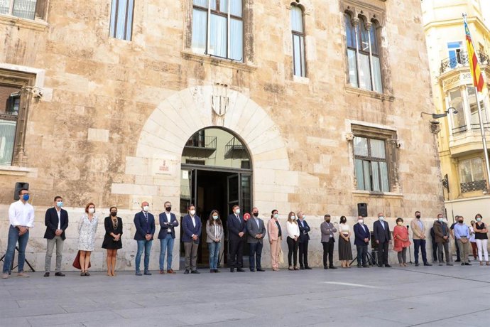 Concentración en recuerdo de Li Na a las puertas del Palau