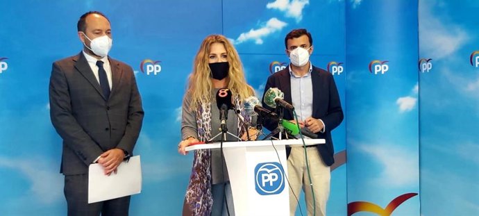 Mestre y Herrera en rueda de prensa