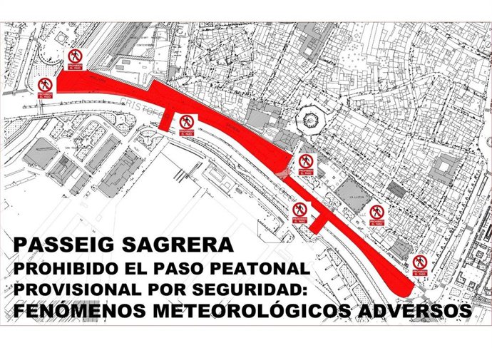 Zonas restringidas a los peatones por la alerta de fuertes vientos.