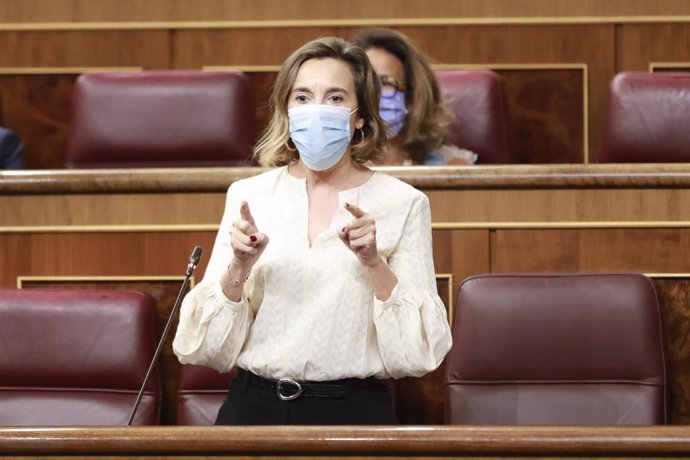 La portavoz parlamentaria del PP, Cuca Gamarra, interviene en una sesión de control al Gobierno en el Congreso de los Diputados, en Madrid (España), a 23 de septiembre de 2020. 