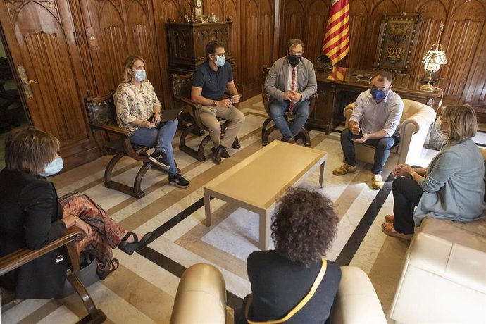 La reunión del alcalde de Terrassa, Jordi Ballart, con la consellera de Salud, Alba Vergés.