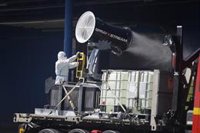 Militares de la UME desinfectan Mercamadrid como medida preventiva ante el avance del COVID-19