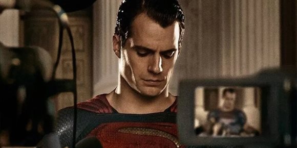 1. ¿Rodará Henry Cavill (Superman) los reshoots de Liga de la Justicia de Zack Snyder?