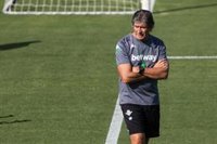 Pellegrini: "No porque sea el Real Madrid es un partido más importante"