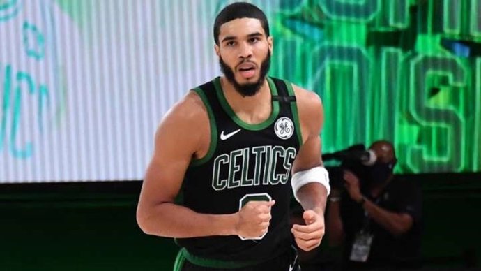 Jayson Tatum con Boston Celtics