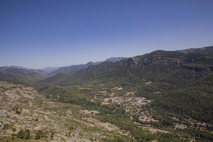 Vista del Valle del río Guadalquivir. Parque Natural de las Sierras de Cazorla, Segura y Las Villas, (Cazorla, Jaén, Andalucía, España), a 19 de agosto de 2020.