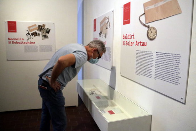 Pla general de l'exposició #StolenMemory al MUME de la Jonquera. Foto del 26 de setembre del 2020 (horitzontal)