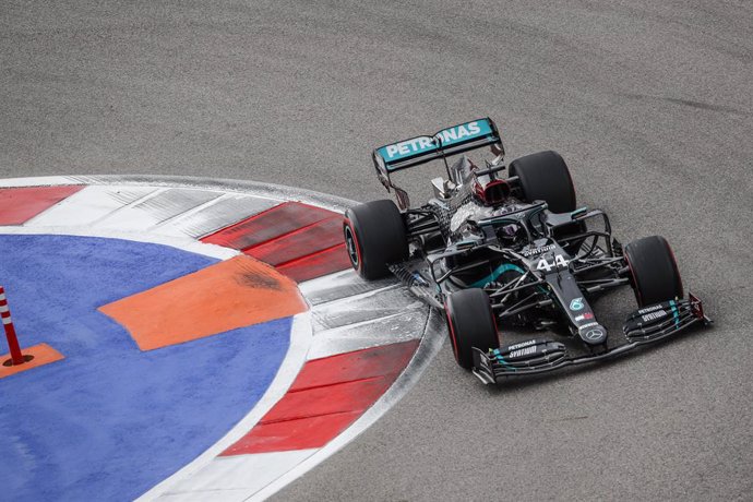 Fórmula 1/GP Rusia.- Hamilton vuelta en Sochi y Sainz saldrá sexto