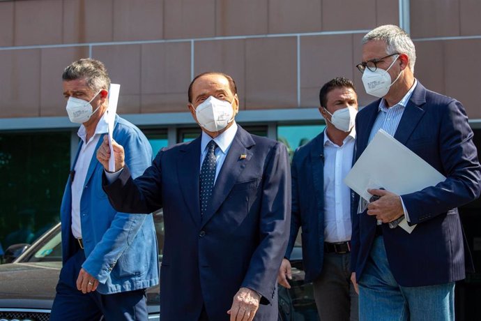 Silvio Berlusconi recibe el alta del hospital