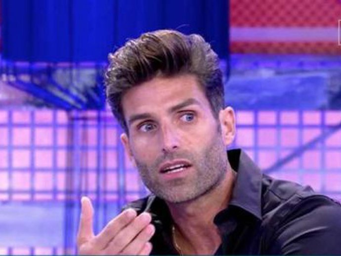 Efrén Reyero en Sábado Deluxe
