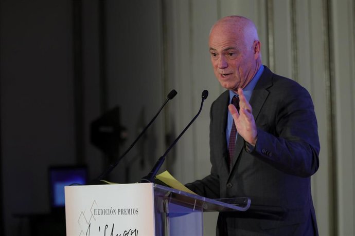 El presidente de la Autoridad Bancaria Europea, José Manuel Campa, recibe el premio 'José Echegaray' de elEconomista el 21 de octubre de 2019.