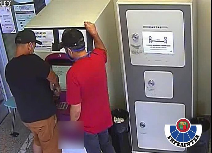 Dos miembros de un grupo organizado especializado en robar dinero de cajeros automáticos