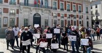 Sindicatos y la izquierda protestan contra las medidas restrictivas y reclaman criterios científicos