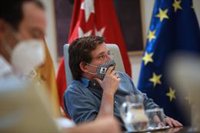 Almeida cree un "error" intervenir Madrid y defiende que "por ahora los datos avalan" las restricciones