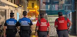 Dispositivo conjunto de Policía Municipal de Pamplona y Policía Foral para controlar el cumplimiento de la normativa sanitaria frente al Covid-19.