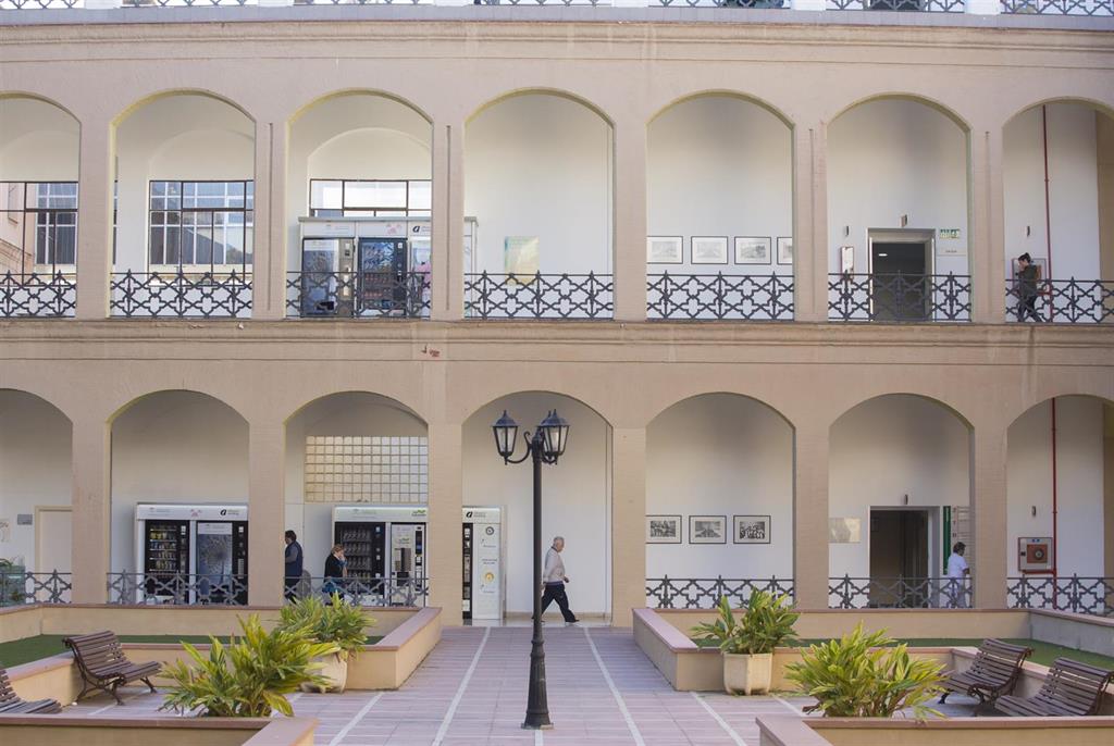 El Hospital Regional de Málaga reorganiza la hospitalización frente al COVID-19 2 El Hospital Regional de Málaga reorganiza la hospitalización frente al COVID-19 2