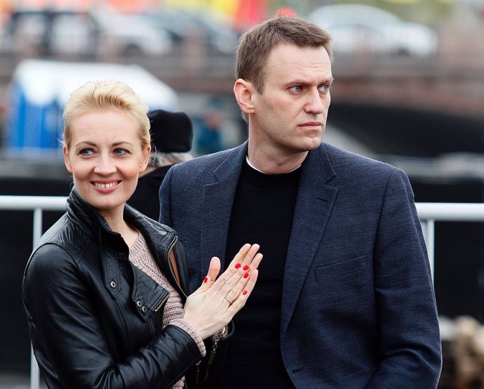 Rusia.- Merkel visitó a Navalni cuando estaba ingresado en el hospital Charité d