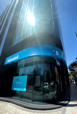 Edificio del Banco Sabadelle en Madrid (España), a 31 de julio de 2020.