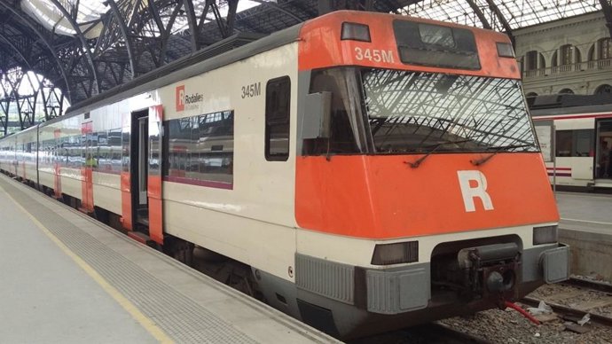 Tren de cercanías en la estación de Lleida